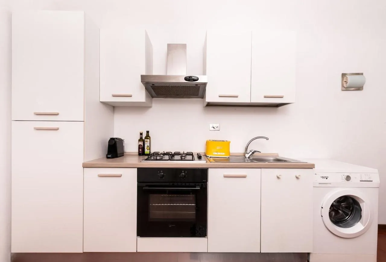 Apartment Historic Center! Charming Traditional Florentine Building - Ac,Wifi - By Likehomeflorence
