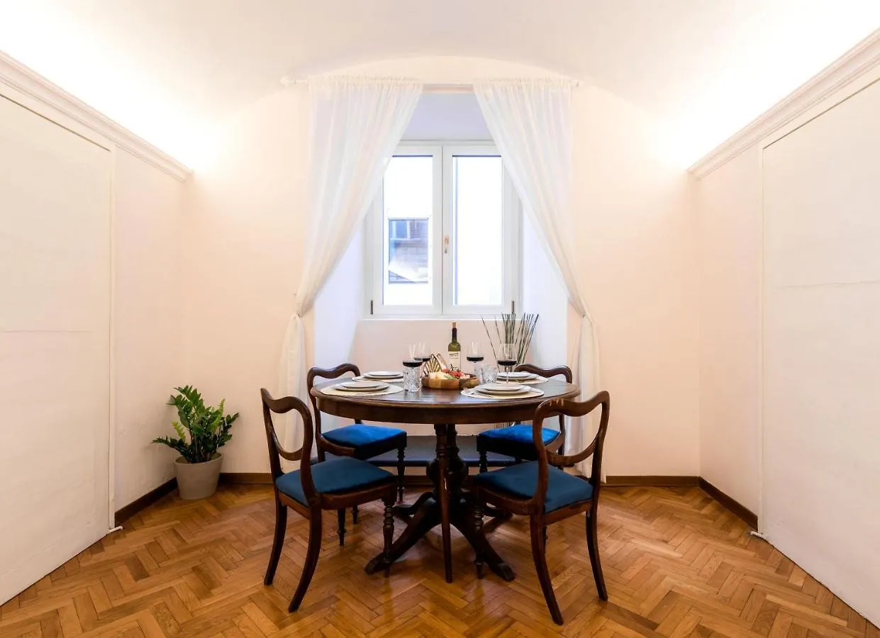Historic Center! Charming Traditional Florentine Building - Ac,Wifi - By Likehomeflorence Florence