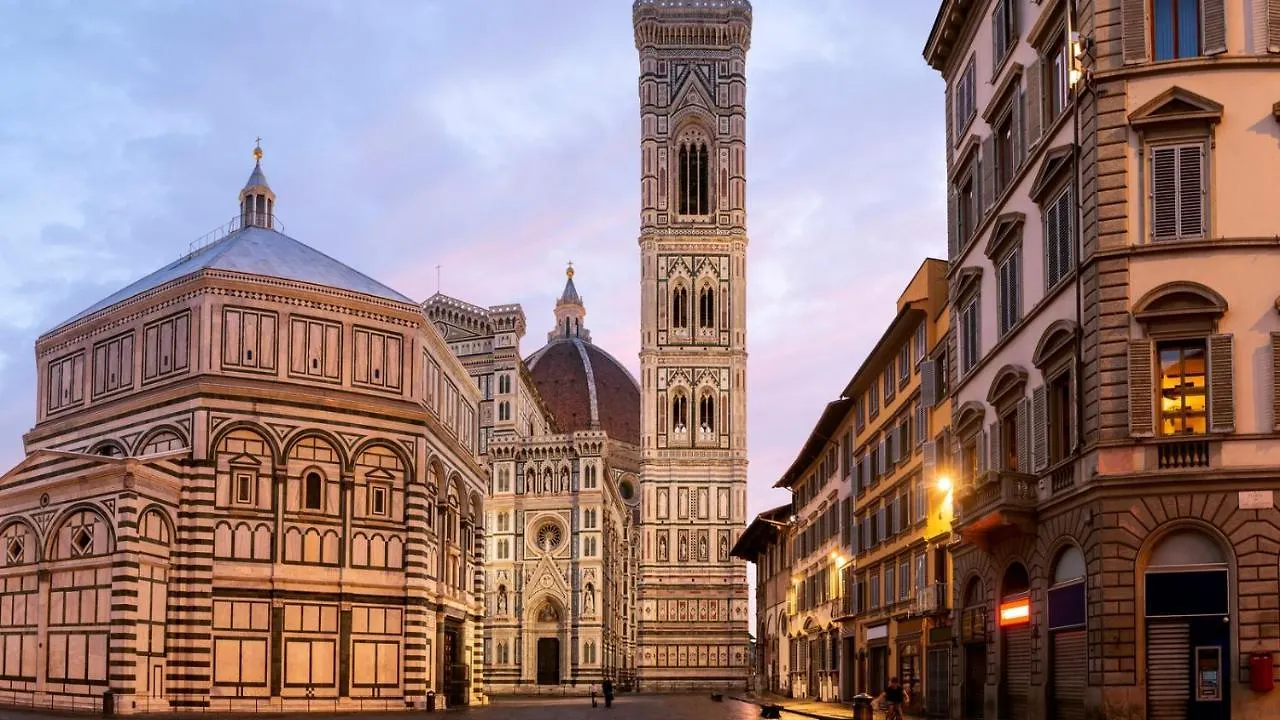 Historic Center! Charming Traditional Florentine Building - Ac,Wifi - By Likehomeflorence Florence